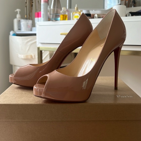 Christian Louboutin Shoes - CHRISTIAN LOUBOUTIN’S RED BOTTOMS BRAND NEW